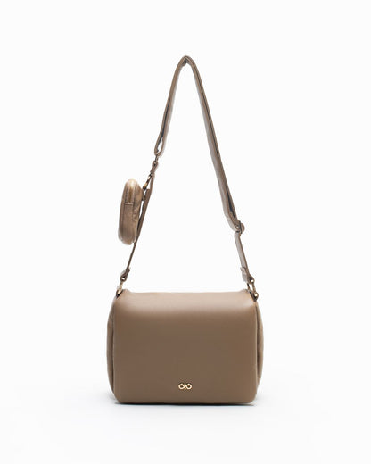 CUSHY SLING BAG IN TAUPE